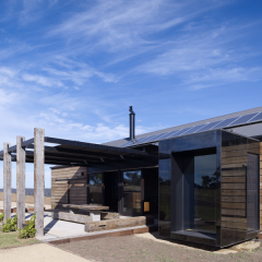 Wolveridge Architects for Hill Plains House